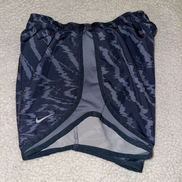 Nike Dri-Fit Womens Blue Gray Pattern Running Shorts Size Small - Picture 4 of 10
